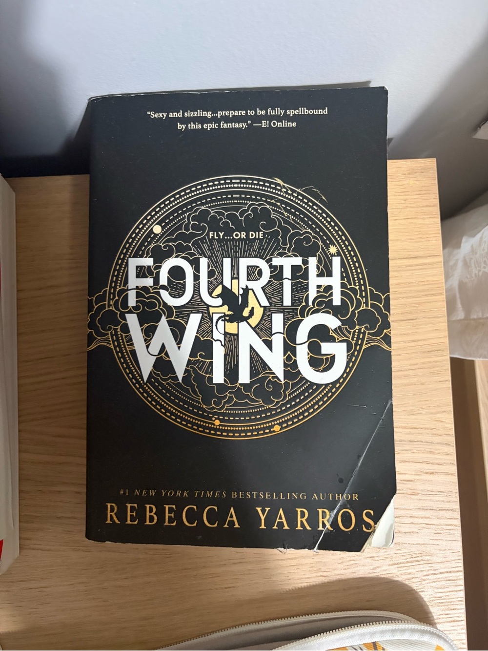 Fourth Wing by Rebecca Yarros - Black & Gold Softcover